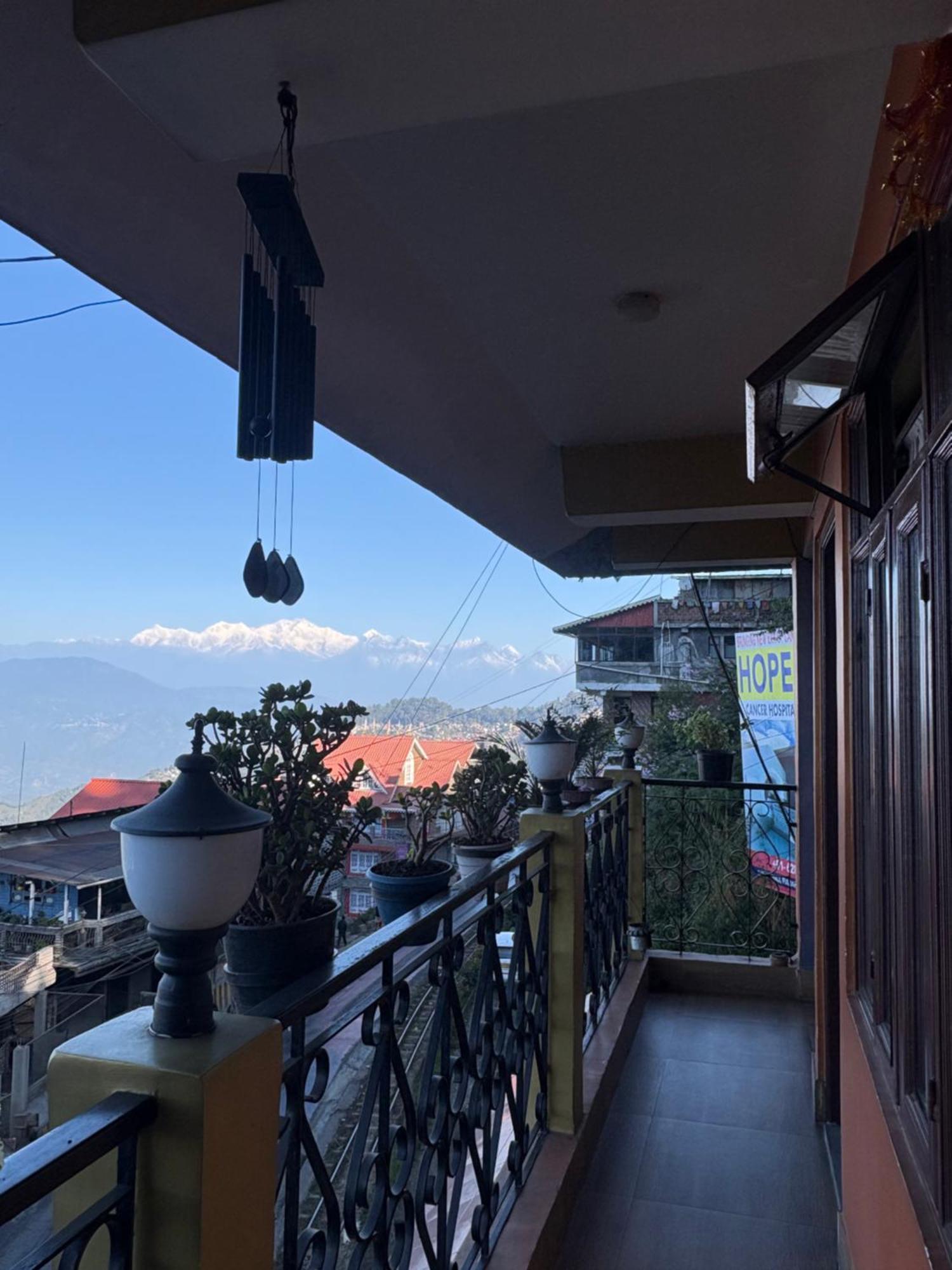 Swarna Kamal Homestay Дарджилинг Экстерьер фото
